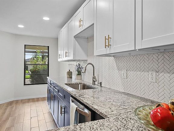 4th image of 3626 Gleneagle Dr