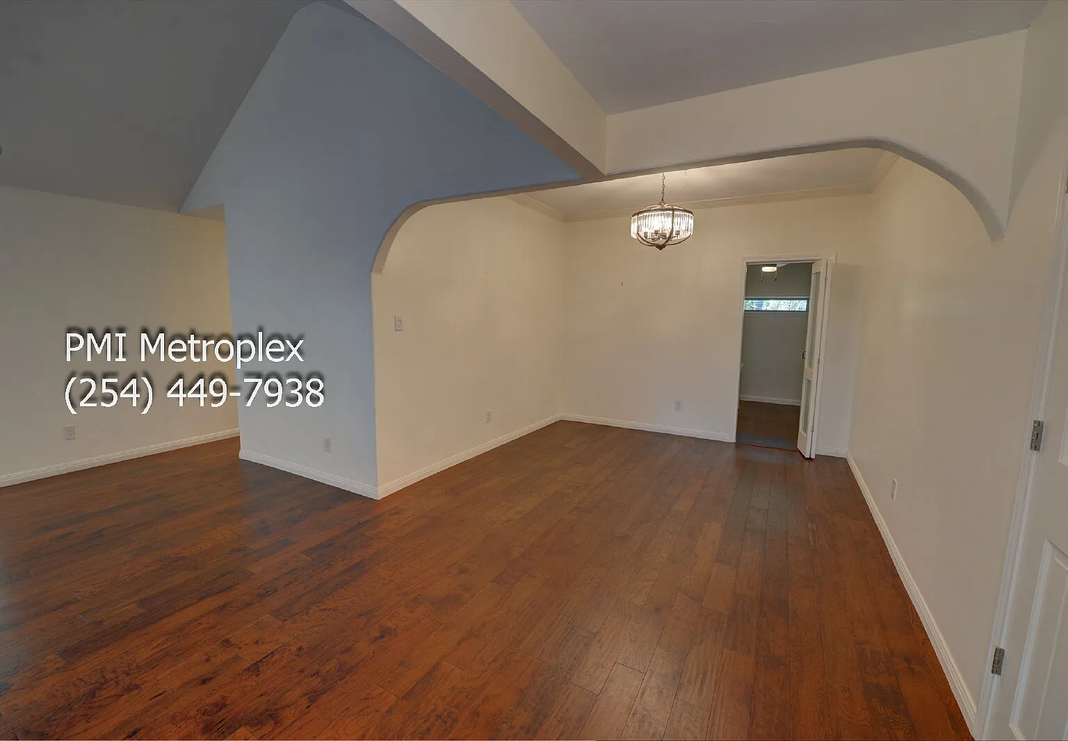 3 bed, 2.0 bath, 2056 sqft, $2,400 — Photo 2