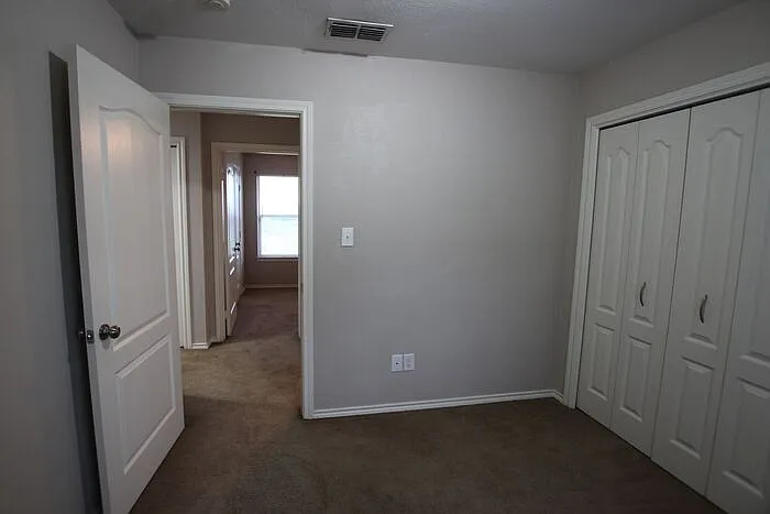 18011 Loring Ln — Photo 15
