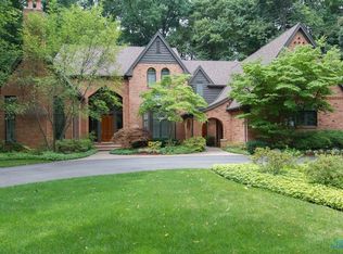7242 Forest Brook Dr, Sylvania, OH 43560