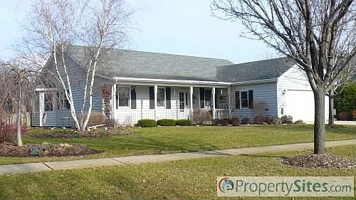 1st image of 829 Hyde Park Ln