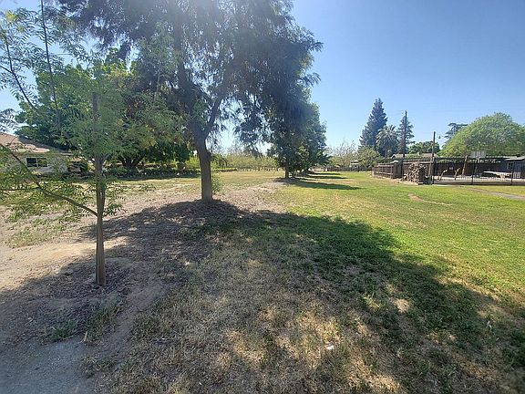 4th image of 6637 11th Ave