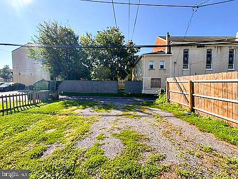 310 E Miner St — Photo 11