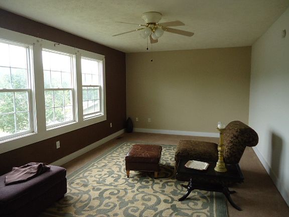 3rd image of 4047 Darwin Way