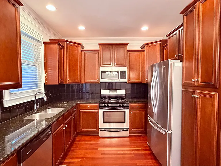 1079 Marietta Blvd NW #12 — Photo 3