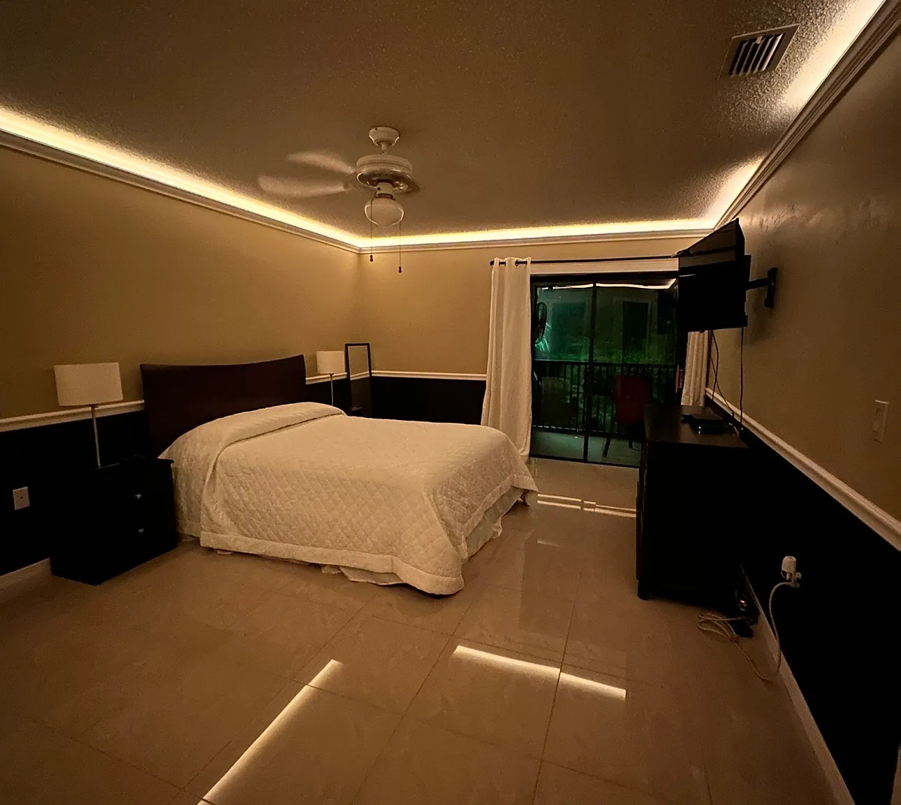 3 bed, 1354 sqft, $2,300 — Photo 4