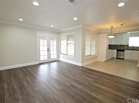 4th image of 527 Greenberry Dr