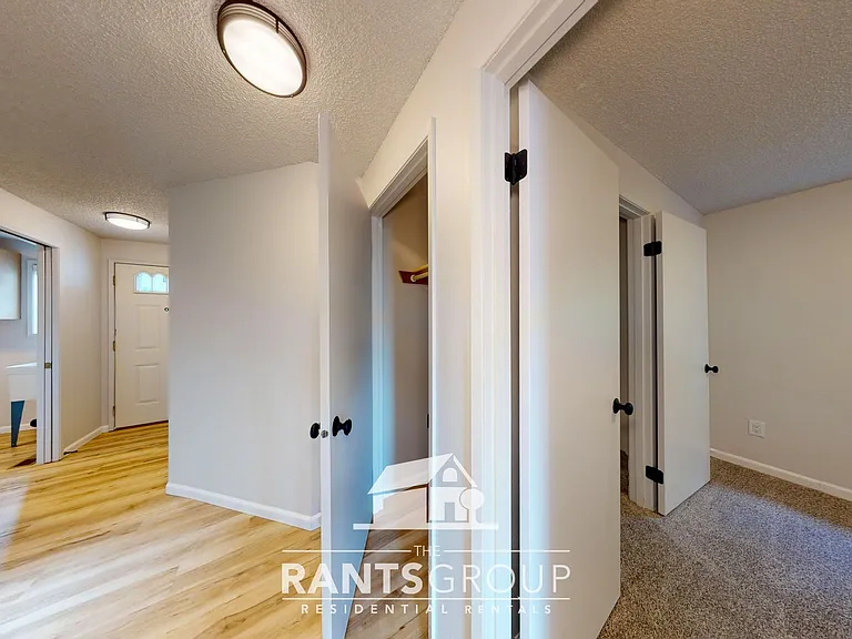 412-414 NW Sherman St — Photo 12