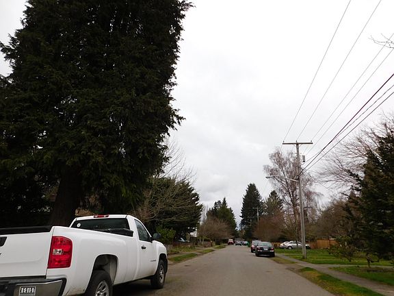 4th image of 3215 Lorne St SE