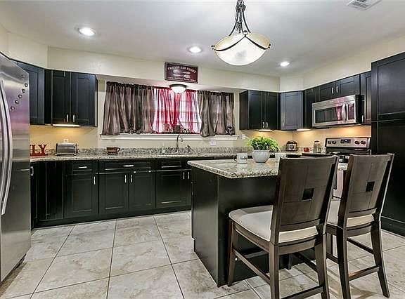 2nd image of 60 Grand Canyon Dr