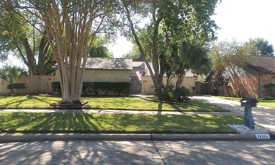 1st image of 14203 Galvani Dr