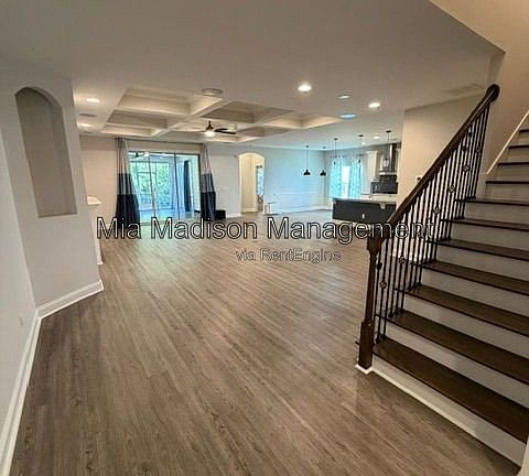 4th image of 255 McQueen Dr