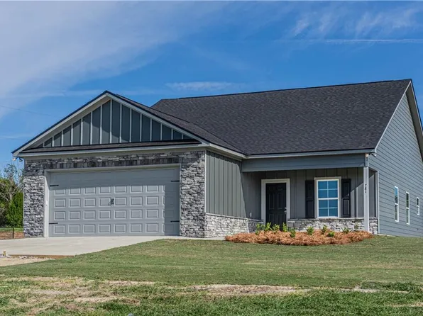 781 Lee Road 205, Salem, AL 36874