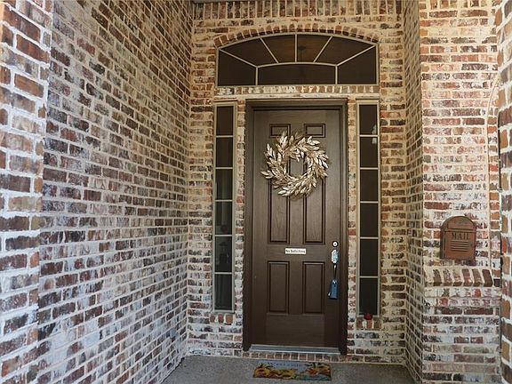 2nd image of 8304 Valley Oaks Dr