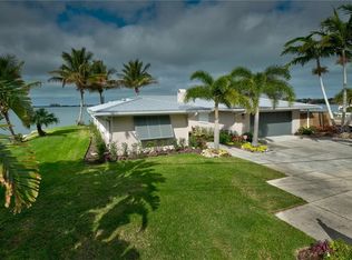 1502 Blue Heron Dr, Sarasota, FL 34239