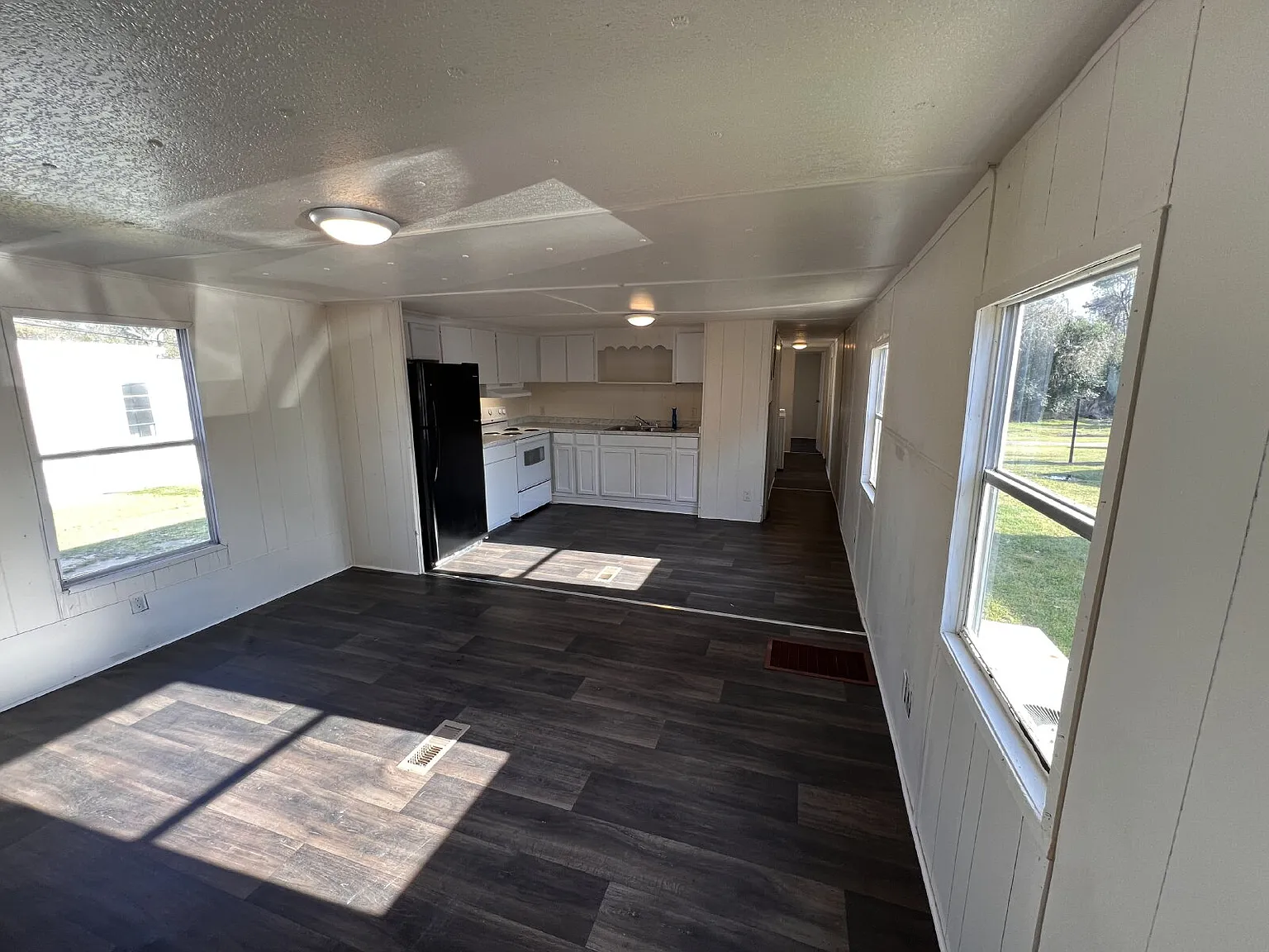 3 bed, 1.0 bath, 950 sqft, $935 — Photo 4