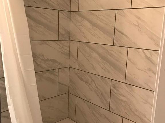 5th image of 641 Douglas Ave Floor 1