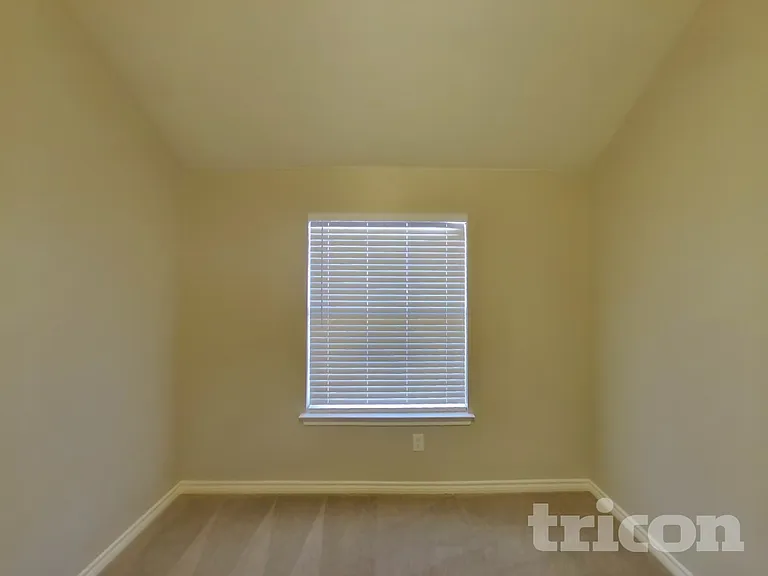 1217 Glencoe Dr — Photo 12