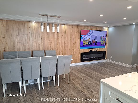 2nd image of 100 Wingarden Ct