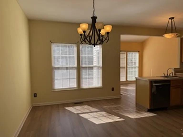 13 Barclay Dr — Photo 3