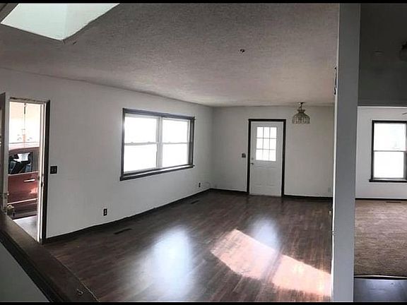 2nd image of 408 Stratford Dr