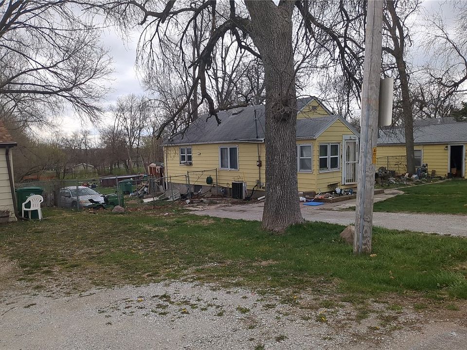 2nd image of 4365 NE 27th St