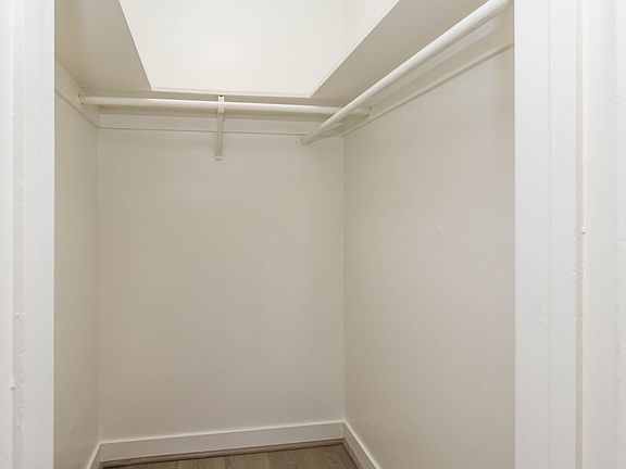 4th image of 429 Bellevue Ave #301