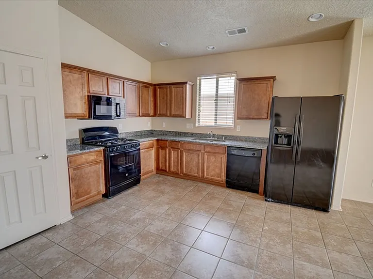 1820 Camino Rustica SW — Photo 6