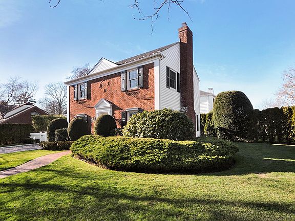 3rd image of 50 Westbury Rd