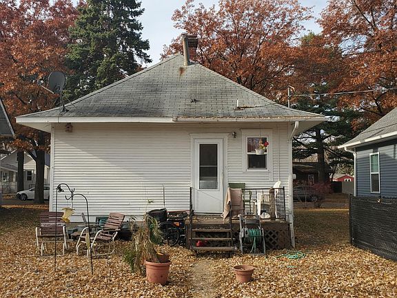 4th image of 4338 James Ave N