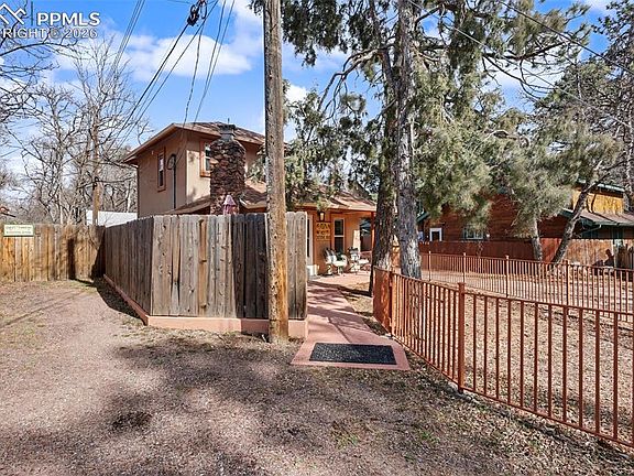 4th image of 1702 1/2 W Cheyenne Rd