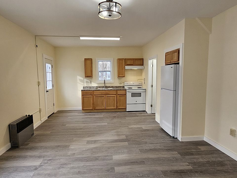 1st image of 11 Grand St #3