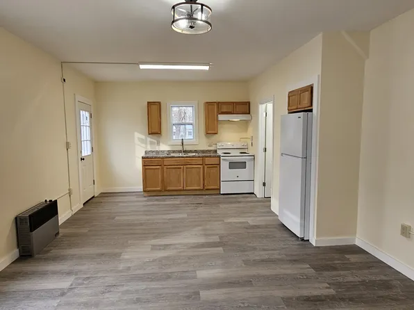 11 Grand St #3, Claremont, NH 03743