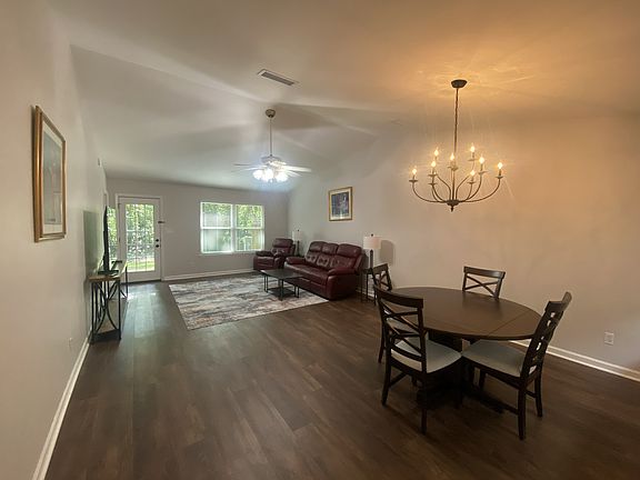 4th image of 833 Brookwood Dr #1