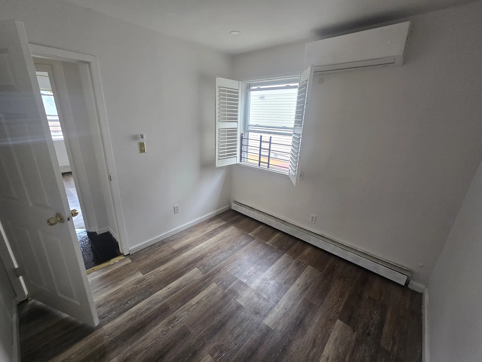 4 bed, $900 — Photo 3