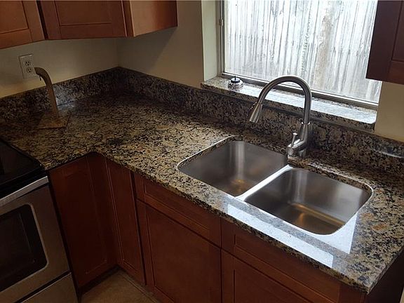 5th image of 1503 E 97th Ave
