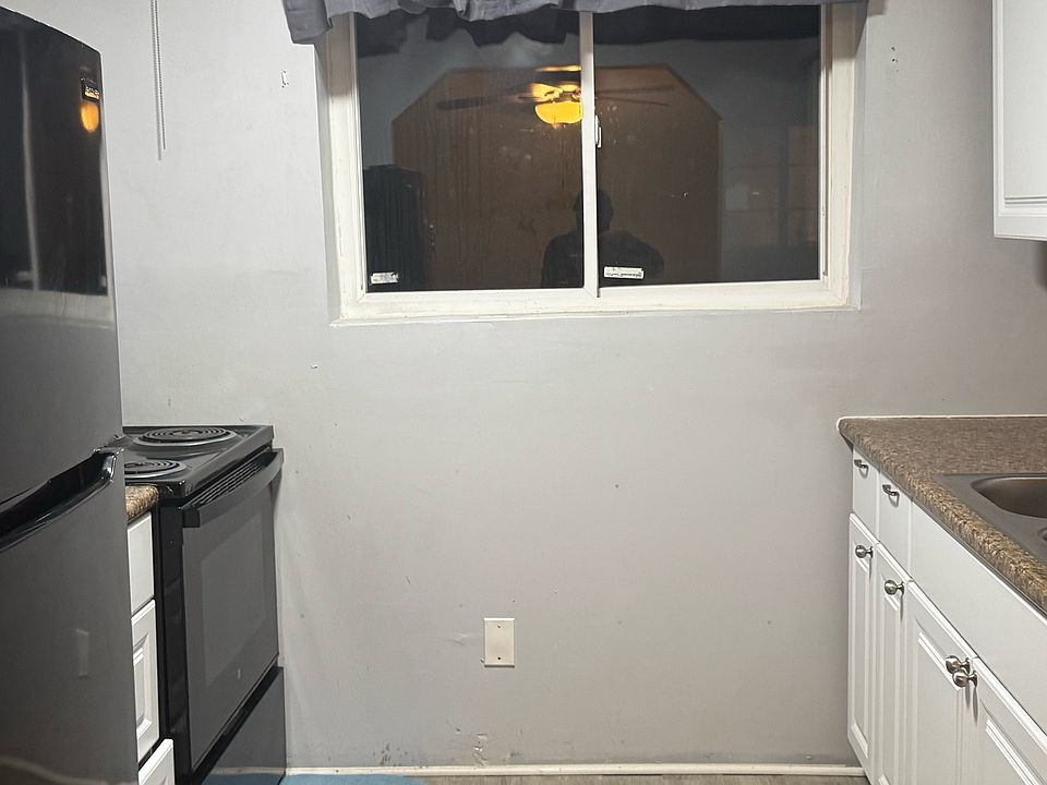 1st image of 3037 N Hegry Cir APT 4