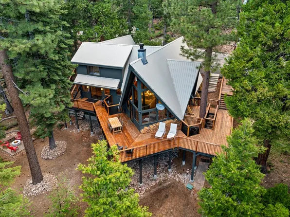 573 Granite Rd, Carnelian Bay, CA 96140