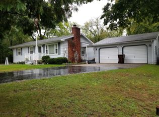 220 Reedy Ct, Dimondale, MI 48821