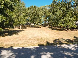 1649 Dilar Dr, Grove, OK 74344