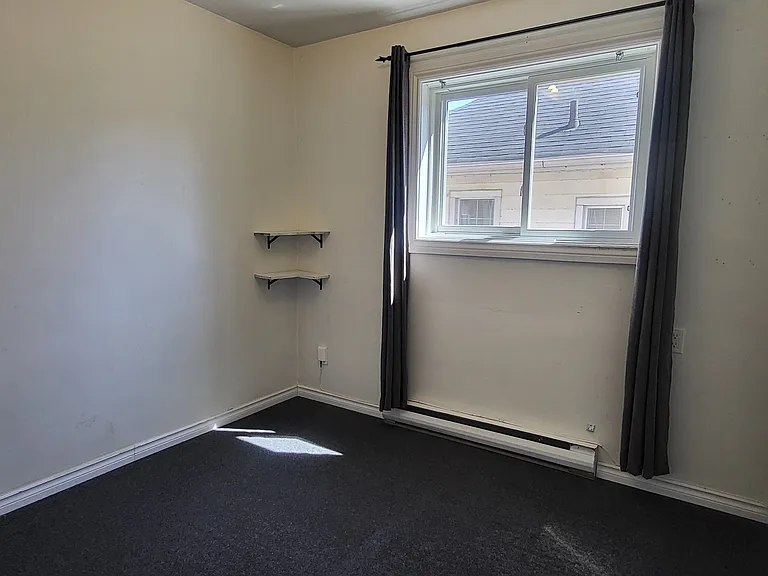 265 Macdonnell St #3 — Photo 13