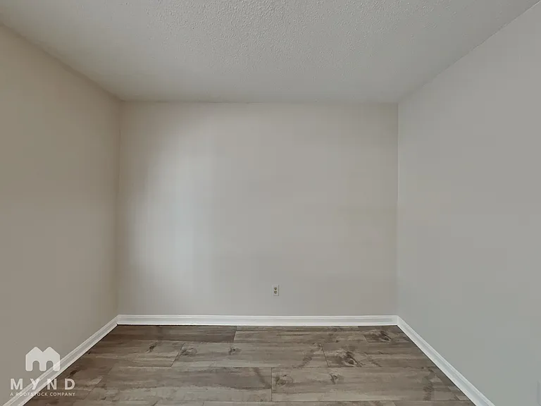 151 Wilson St — Photo 12
