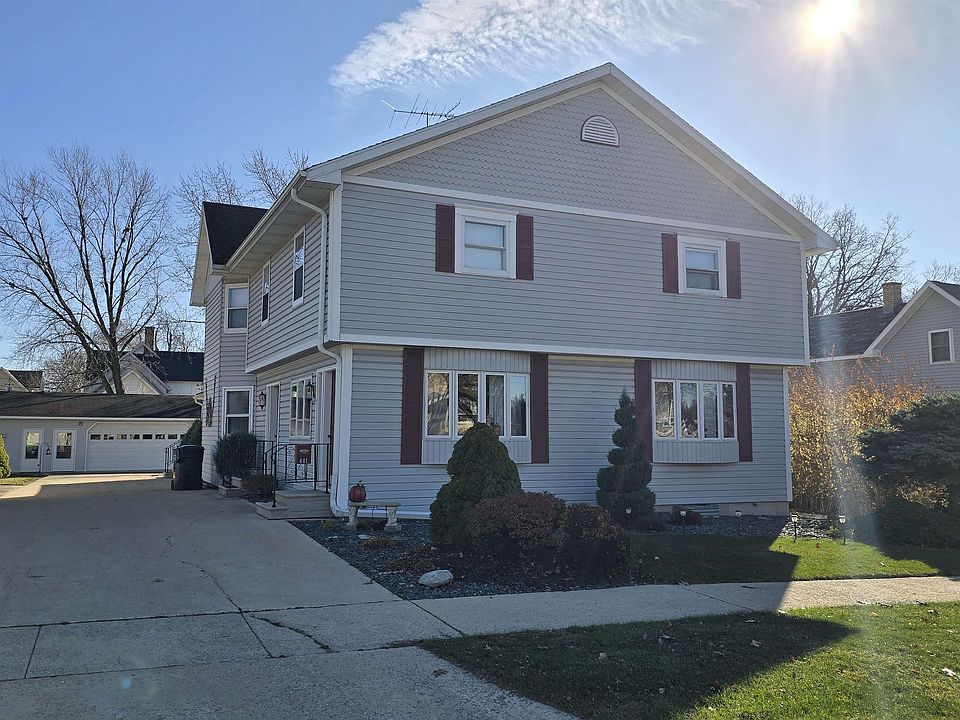 1st image of 439-441 S Dickason Blvd