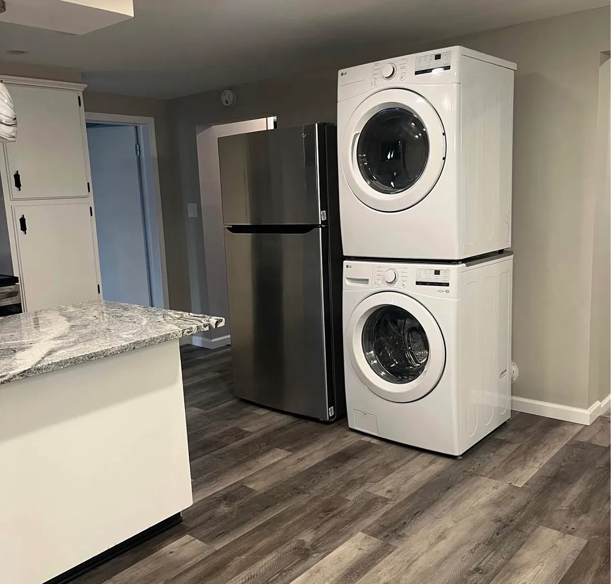 3 bed, 1500 sqft, $1,900 — Photo 2