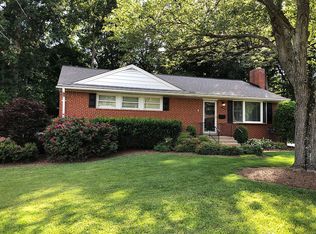 5304 Inverchapel Rd, Springfield, VA 22151