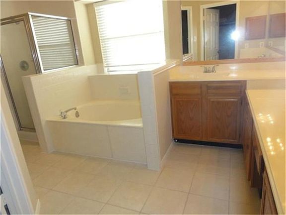 5th image of 1410 Bluestone Dr #0