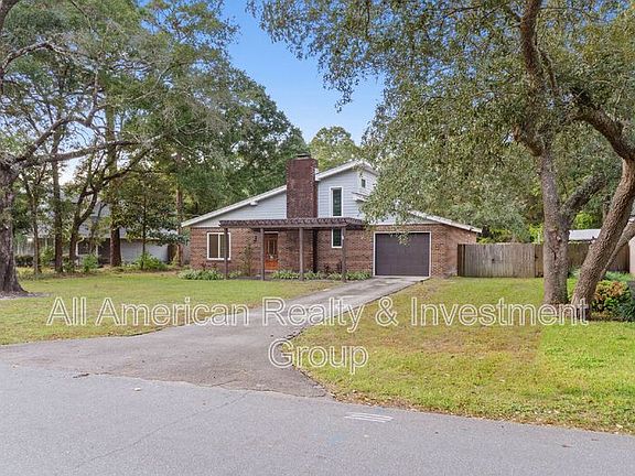 3rd image of 927 Marnan Dr NE