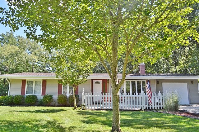 1st image of 150 Wyandotte Dr