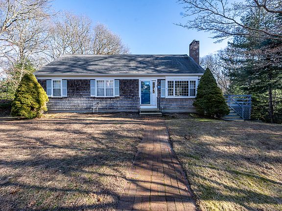 2nd image of 120 Great Hill Drive