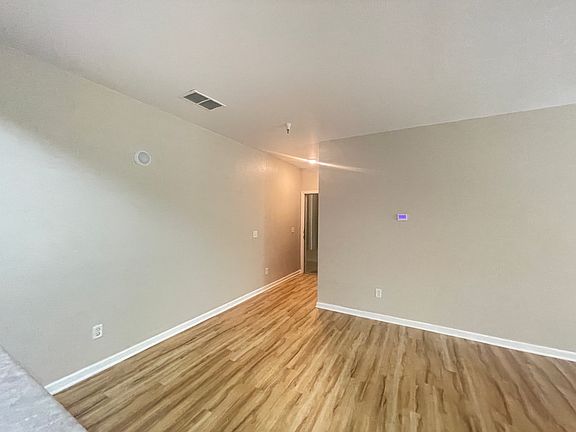 3rd image of 200 Talus Way APT 421